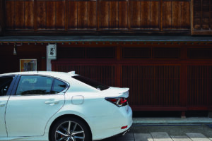 レクサスと出格子