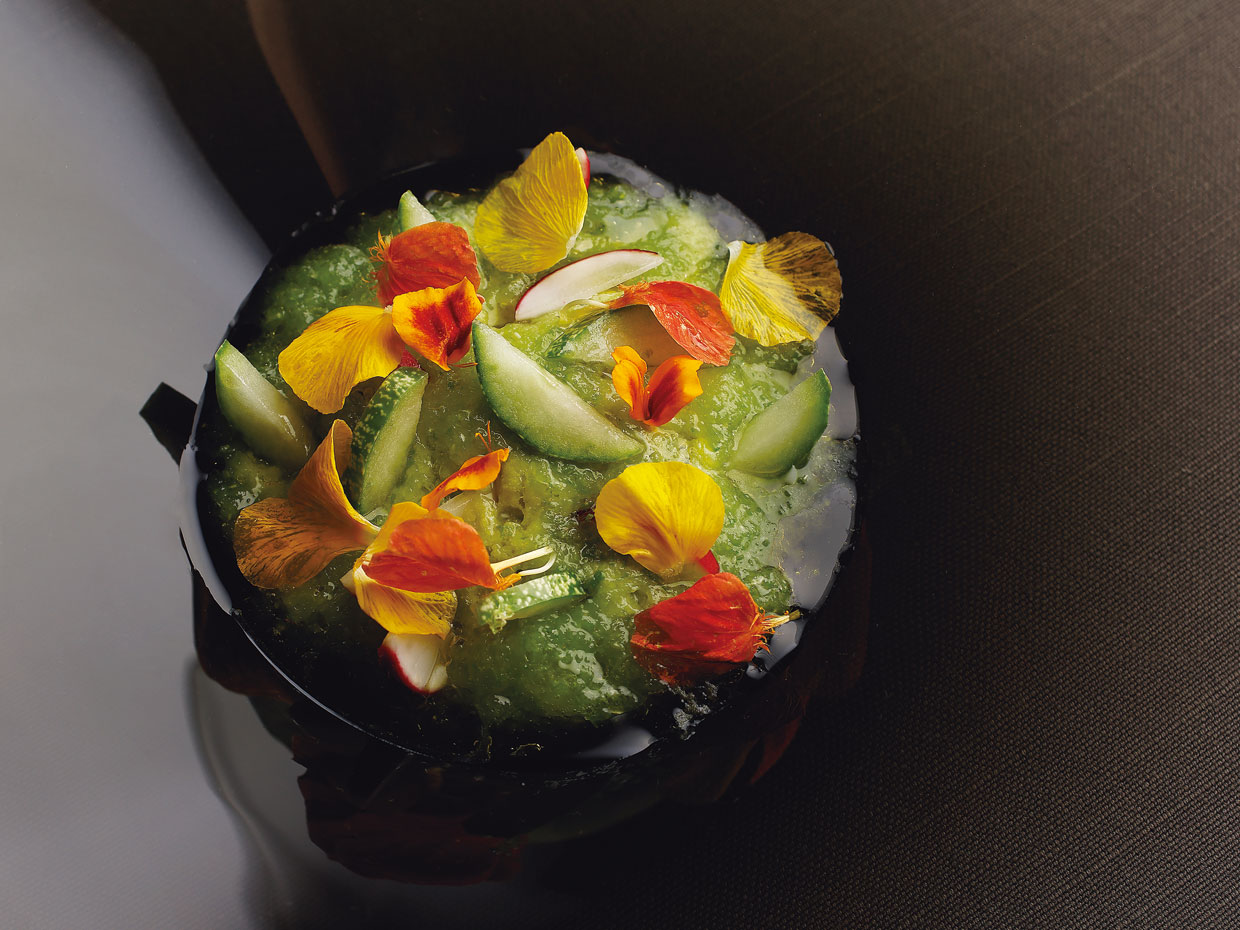 アミューズとしての提供を想定した涼やかな一品（リストランテホンダ&emsp;本多哲也 氏）