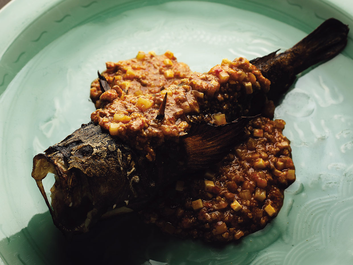 茶禅華。四川料理の魚の煮込み、乾焼魚をベースとする品