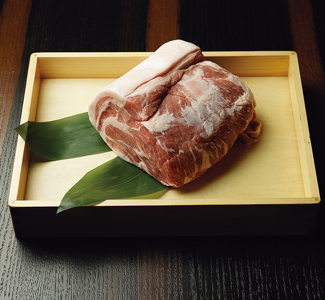 4000&ensp;Chinese&ensp;Restaurant&ensp;南青山、「加藤ポーク」の豚肉