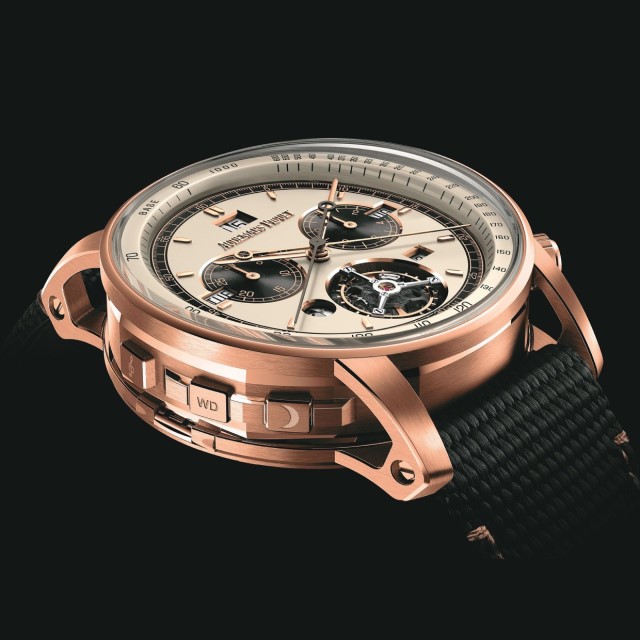 未来とシンクロする時計