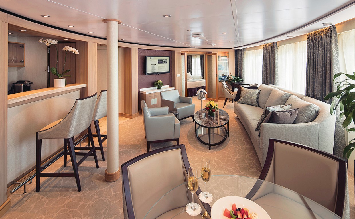 歓喜の時を刻む「洋上の祝祭」、JTBクルーズ全船貸切