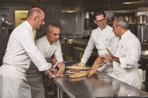 海とのつながりを感じる船旅、エクスプローラ ジャーニー