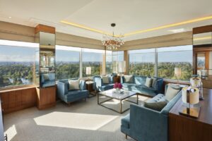 花盛りハイド・パークを遊び場に、ロイヤル・ランカスター・ロンドン