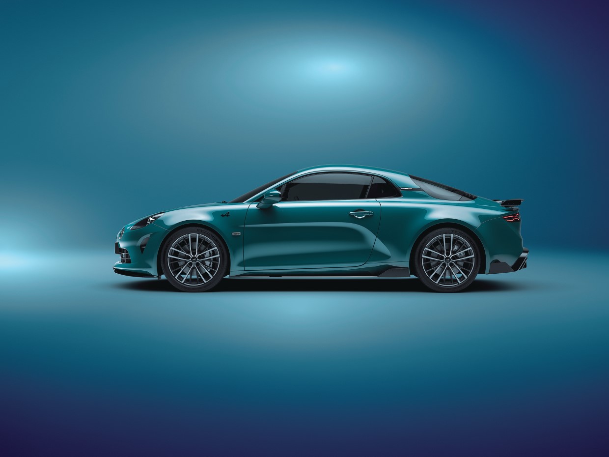 スポーツカーと暮らす、アルピーヌ