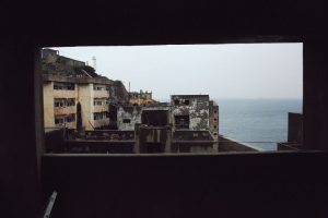 長崎喜遊曲 豊饒と冒険と近代日本、その栄華の「証言者」 軍艦島