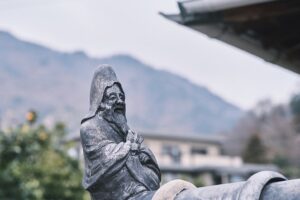 瀬戸内の春、凪を往く