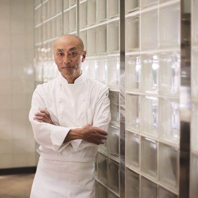 煌めきを繋ぐストイシズムベージュ アラン・デュカス 東京