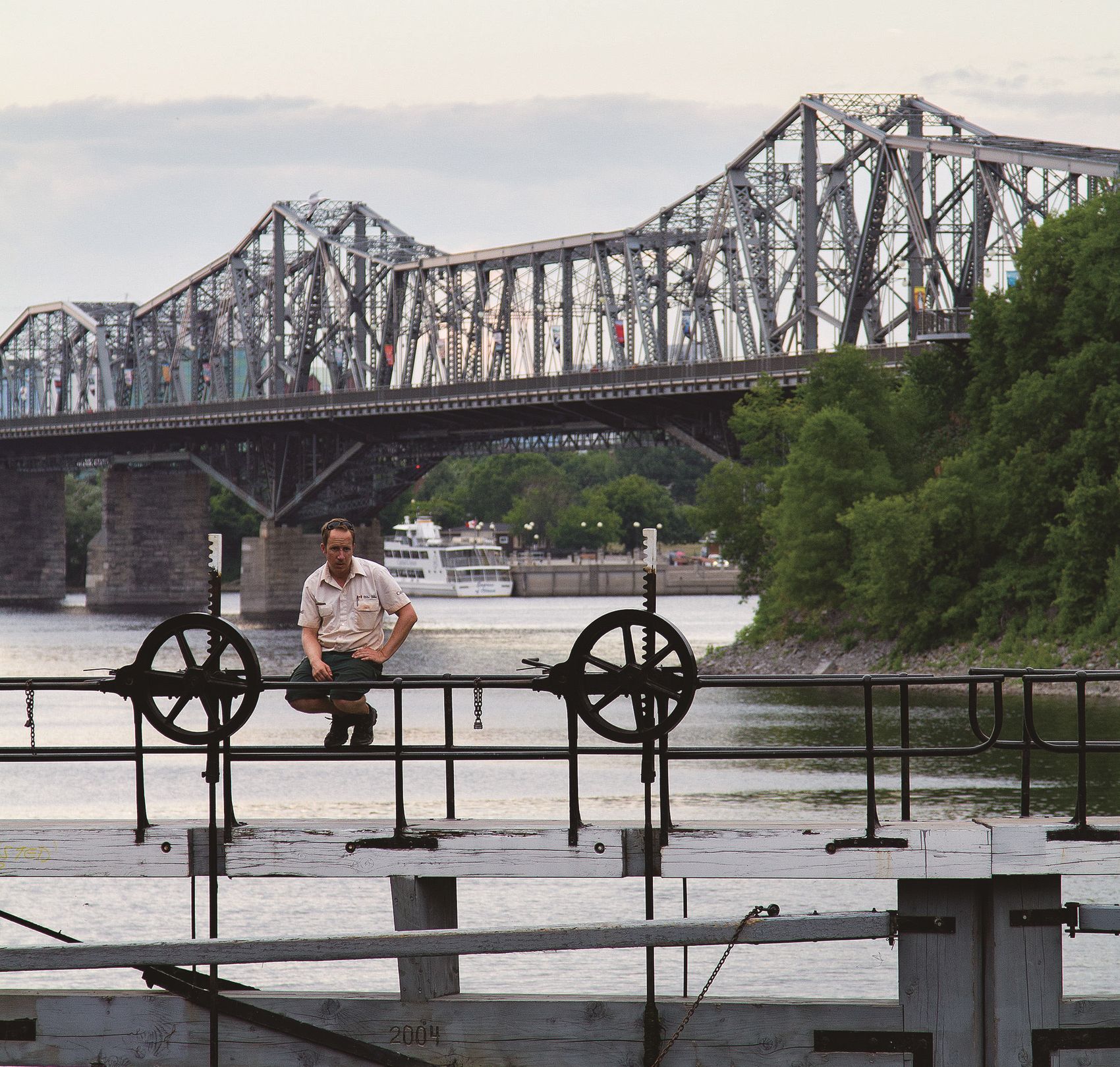 The City of the Canal　オタワ、運河と建築の旅